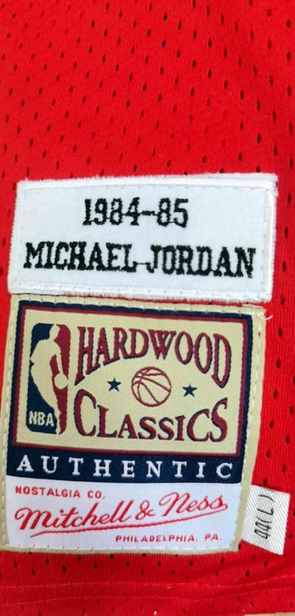 Michael Jordan Chicago Bulls Throwback Jersey - Image 6